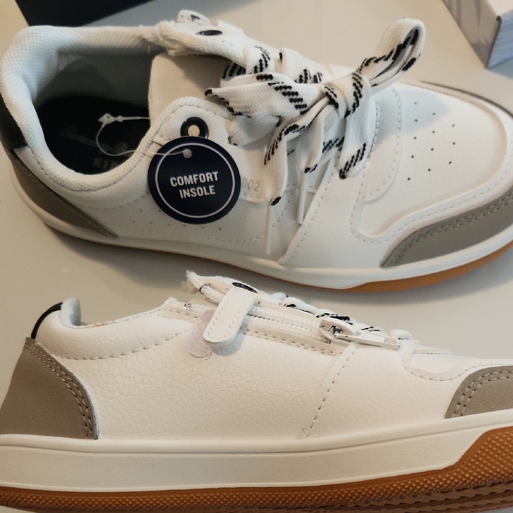 Tommy Bahama White and Gray Low-Top Sneakers